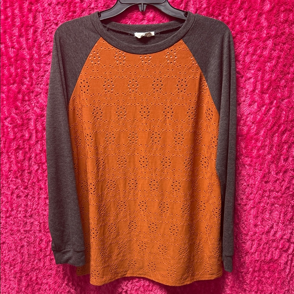 Trendy Boutique Orange and Gray Blouse